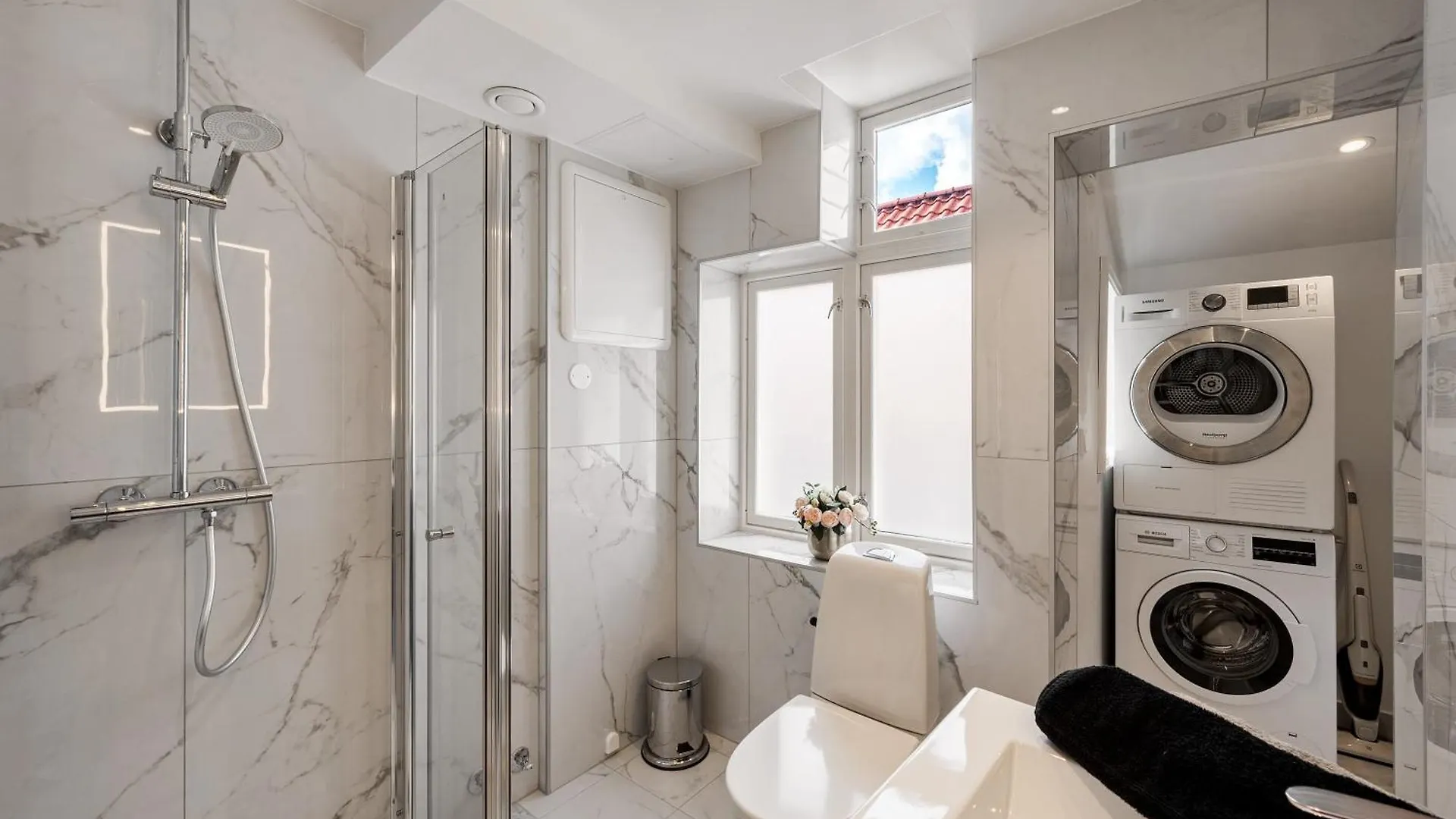 Newly Renovated 1 Bedroom Apartment In Heart Of Bergen